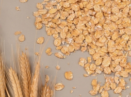 Хлопья из однозернянки крупным планом — текстура зерна